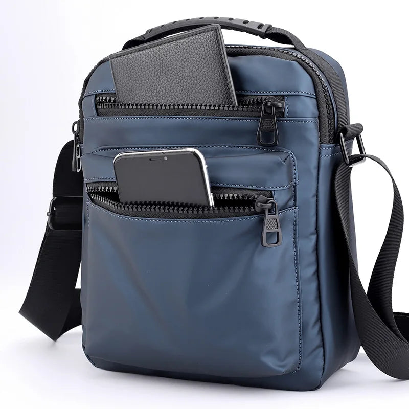 Man Classic Messenger Bag